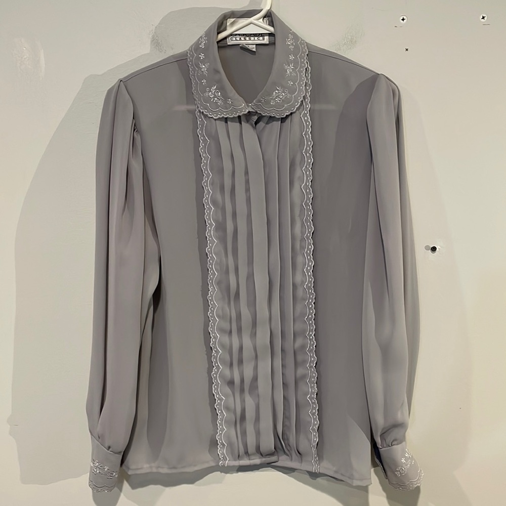 Cascade Classics Embroidered Pleated Long Sleeve Button Down Shirt Top i…